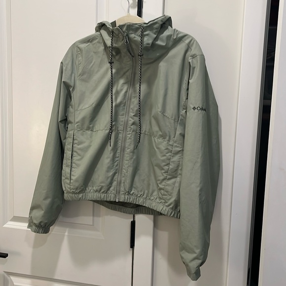 Columbia Rain Jacket - Picture 1 of 10